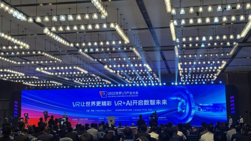 VR头显佩戴舒适度调整技巧，告别压脸漏光和眩晕